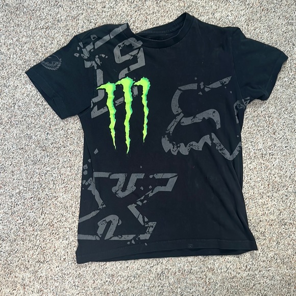 Other - monster energy t shirt 💚